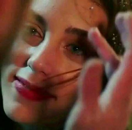 میں نے تو سفر کیا ہے تنہا.
جو ساتھ چلے وہ فاصلے رہ گئے ہیں💔Unzii🥀