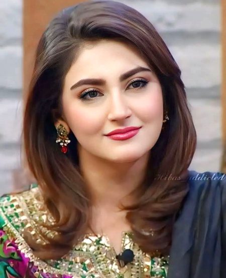 اب یونہی ڈھونڈتی ہوں ہواؤں میں اُس کا عکس..
اک شخص آس پاس تھا جانے کدھر گیا💔Unzii🥀