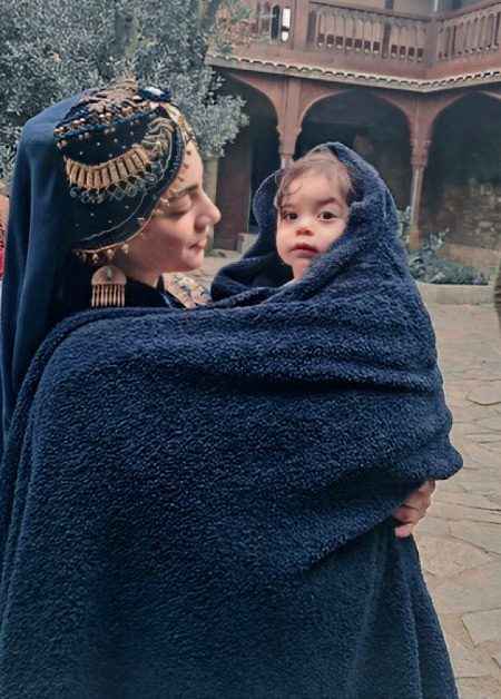 Turkish Celebs image