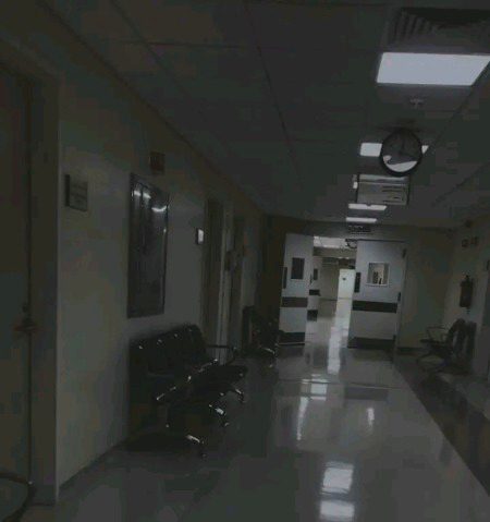 ہسپتالوں کے کوریڈورز نے عبادت گاہوں سے زیادہ دعائیں سنی ہیں- 🖤