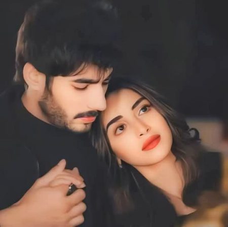 تمہارے ساتھ کسی اور کو سوچیں گے نہیں..
بڑے خیال سے رکھیں گے تمہیں خیالوں میں💔Unzii🥀