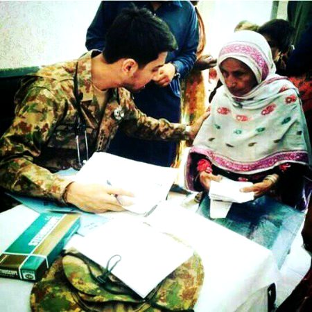 Hum krte rhenge khidmat e adam💕🇵🇰
Har ek zindagi ki hifazat hmara farz hy💕🇵🇰
Real poet by janbaz🇵🇰⚔️💯