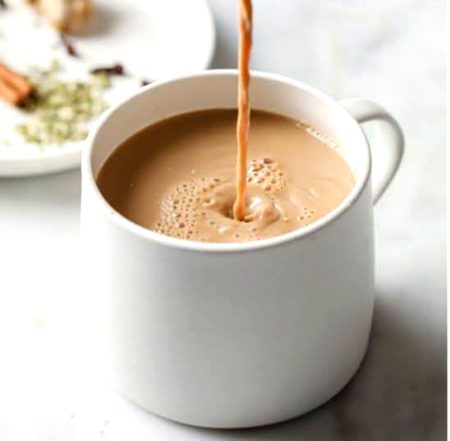 آ تیرے سنگ ذرہ پینگ بڑھائ جائے🥀🥀 
اے زندگی بیٹھ تجھے چائے پلائی جائے ☕☕