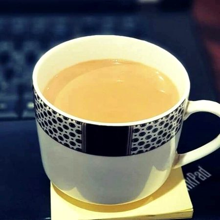 موسم کیسا بھی ہو؛ چار چیزیں بہت معنی رکھتی ہیں۔
چاۓ۰ چاۓ کا رنگ, چاۓ کی خوشبو۰ چاۓ کا ذائقہ... 🙂
❤️ 🥀