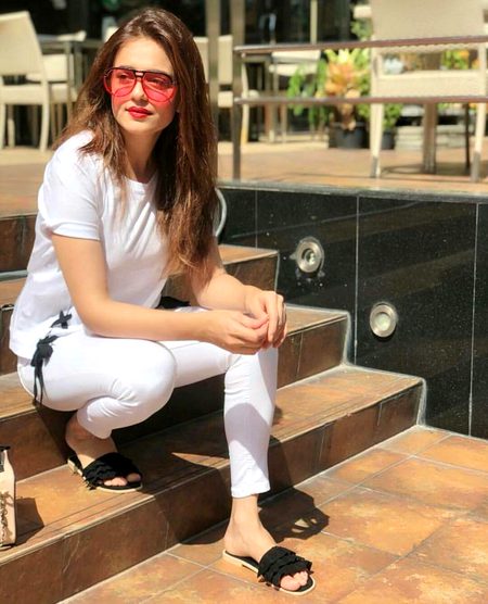انداز ضدی اور تلخ مزاج ہیں ہم المختصر 😊👉جو آپ کی کتاب میں نہیں وہ باب ہیں ہم😊✌️👉