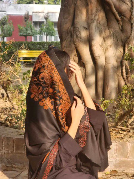 اس شہر بے مثال میں بس مجھ کو چھوڑ کر 
ہر شخص لاجواب ہے ہر شخص ہے باکمال 🖤