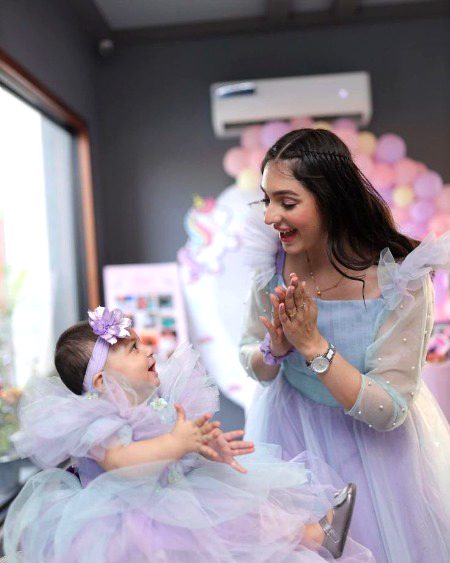 Pakistani Celebs image