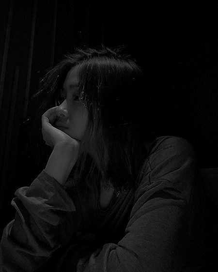 Buri Hn tab hE tO G Rahi hun Achi HotE to duniya Jenay na DatE ☠️🖤