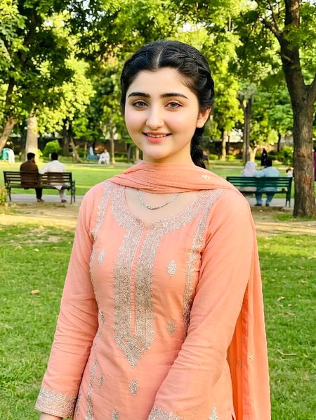 Friends👭👬👭👬 kon kon online hai?