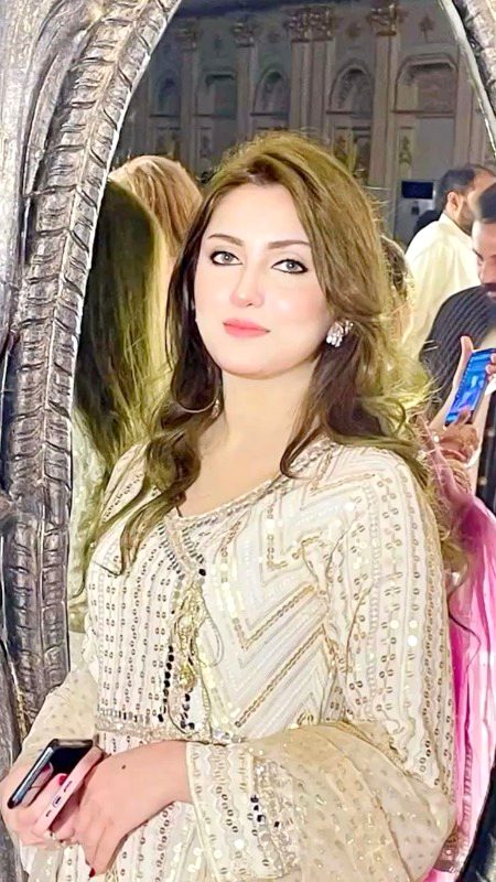 Beautiful People image