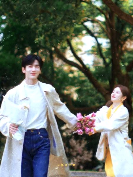 جس کے ساتھ دل لگ جائے اسے دوسروں کے ساتھ دیکھنے سے انسان ڈرتا ہے چاہے وہ محبوب ہو یا پھر سچا دوست ,sain