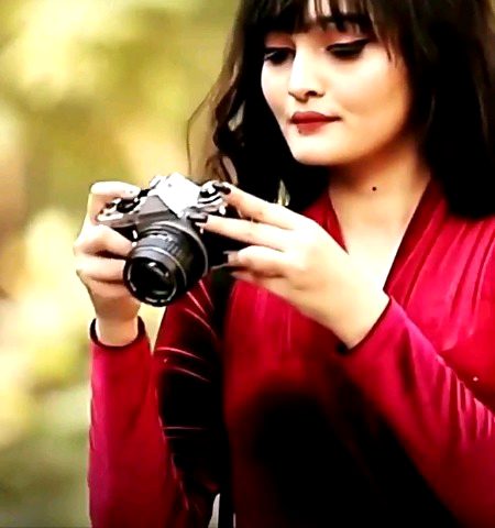 jab 5 sec muskorane se tasveer achi asakti h tu soche zaida muskorane se zindagi kitni achi ho jaye gi💯🔥