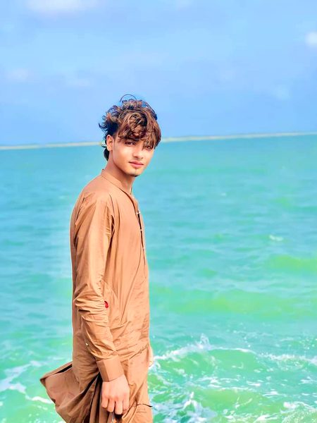 Beautiful People image