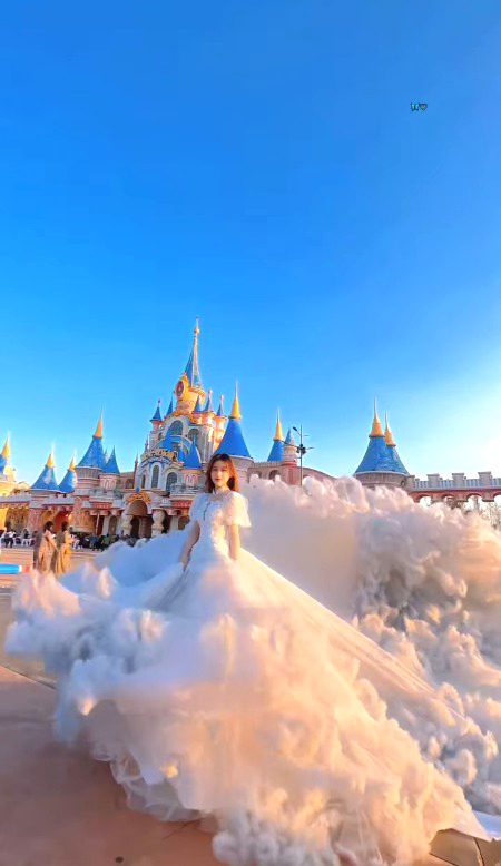 Beautiful People image