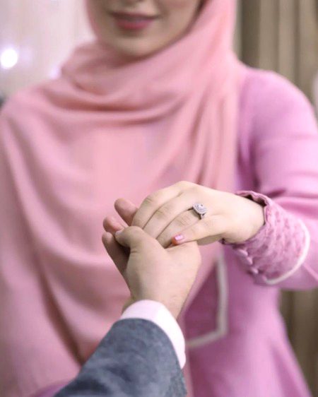 💞وہ اک پل ہی کافی ہے!!💕
_💞جس میں تم شامل ہو!!💕
💞اس پل سے زیادہ تو_!!💕
_💞زندگی کی خواہش ہی نہیں مجھے!!💕