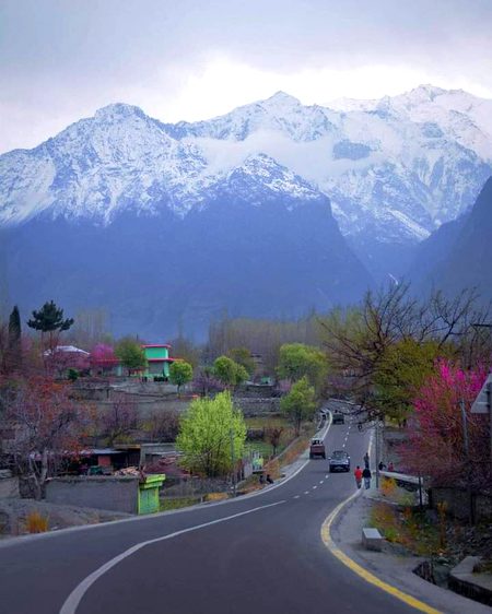 شاہراہ قراقرم، گلگت بلتستان۔۔۔🌾