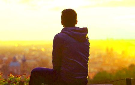 tum mujhe chhoḌ ke jāoge to mar jā.ūñgā 
yuuñ karo jaane se pahle mujhe pāgal kar do