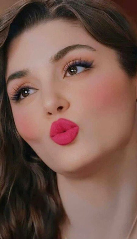 Turkish Celebs image