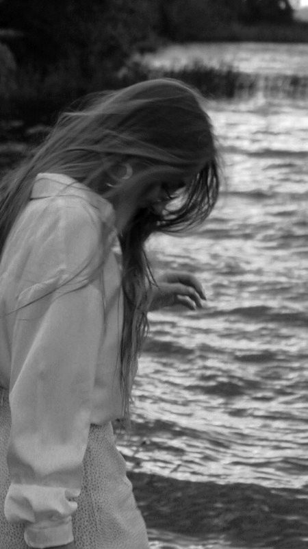 ....
غیروں میں بانٹ دیا وقت اپنا
ہمارے حصے میں بہانے آئے🥀🫠
Ruksaar🖤💀