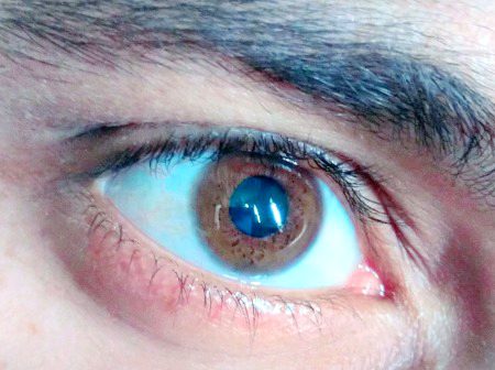 *`راج چــلتا ہے اس کـی آنکـھوں کا....`💫* *`جس کو چـاہے وہ، سر پھرا کر... 
دے