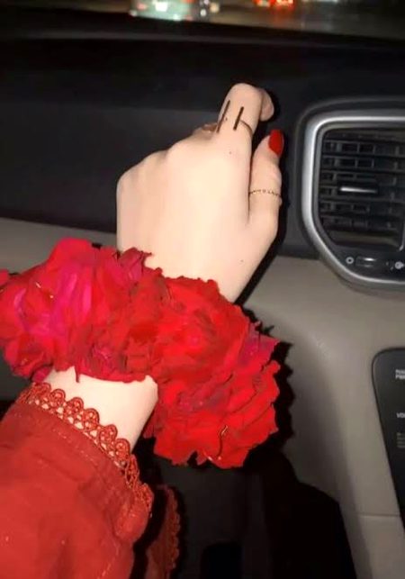 Finally Sir g NY gajry ly dye 😍😍🙈🙈