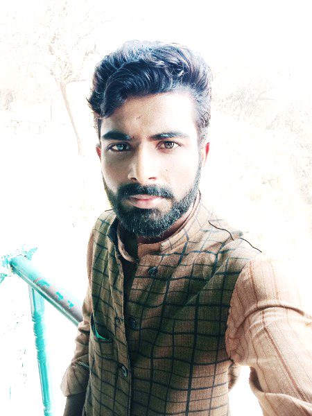 مجھے ڈھونڈنے کی کوشش اب نہ کیا کر
تو نے راستہ بدلا تو میں نے منزل بدل لی...