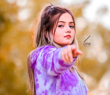 Hafsa khan