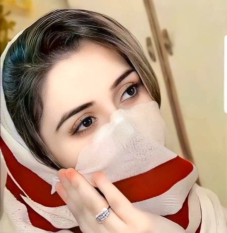 Ada pe tre kyn na mare hum ay jan e bahar💞
Chehra tu niqab mein rkhti hu nazro se ghayal krti hu💞
Poet by Srk💞🔥