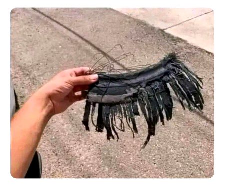 Somebody lost their eyelash! 💀🥴