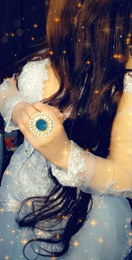 تم اپنی اچھائی میں مشہور رہو ہم برے ہیں ہم سے دور رہو  Um e Hania
