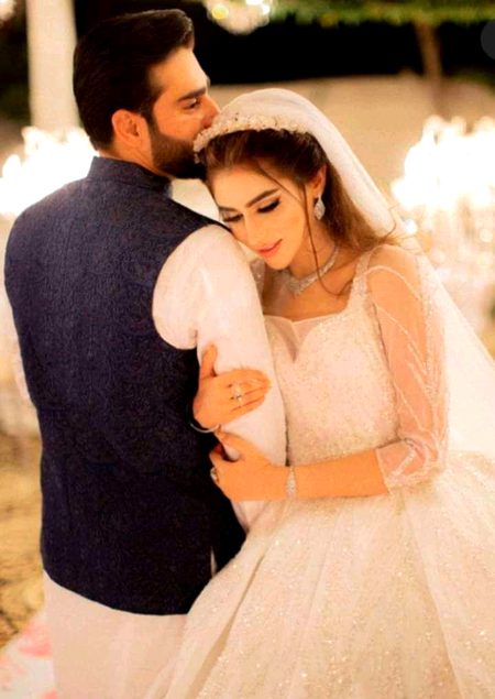 کچھ محبتیں یوں بھی نبھائی جاتی ہیں 🤗🥀
خیال رکھ کر ، دعا کر کے ، عزت رکھ کر ۔۔❣️🤗
#Nimii