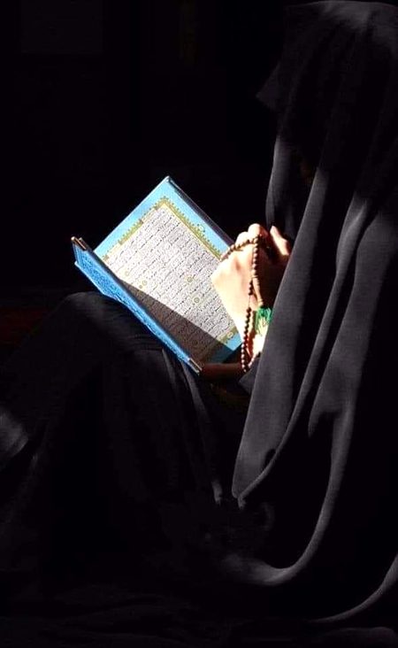 ﻋﺠﺐ ﮨﮯ ﻭﺍﻟﻠّٰﮧ ﻧﻤﺎﺯِ ﻋﺸﻖ.ﮨﺮ ﺩﮬﮍﮐﻦ ﭘﮧ ﺩﻝ ﺑﺴُﺠﻮد
ﮬﻮﻧﭧ ﻣَﻨﺠﻤﻨﺪ, ﺯ ﺑﺎﻥ ﺳﺎﮐﺖ , ﻓﻘﻂ ﺩﻝ ﻣﺒﺘﻼﺋﮯ ﻭِﺭﺩِ ﺩُﺭﻭﺩ!
صلی اللّه علیه وآلہ وسلم❤️
اسلام وعلیکم
