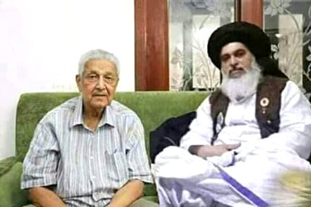 آج کا دن وہ دن ہے جب فلسطینوں نے جشن منایا تھا کہ اب ہمارا بھائی اٹیمی قوت بن گیا ہے اب ہم لاوارث نہیں مگر ہمارے حکمرانوں نے انکو اس غلط فہمی سے جلد ہی نکال دیا
#انصاف_کادوہرامعیار https://t.co/NSsAck4EdO