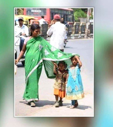 دیکھ سورج تو ہار جائے گا
 ماں دوپٹہ بھگو کے لائی ہے