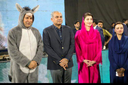 وسیم اکرم قومی ہیرو سے کھوتا پٹواری بننے تک کا سفر