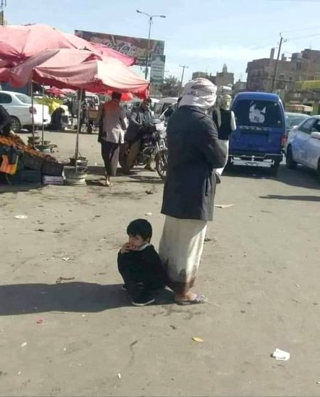سایہ فگن تھے لاکھ شجر راہ زیست میں..
باپ جیسا مل سکا نہ کوئی سائباں مجھے...!