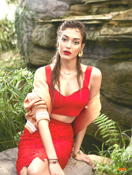 Turkish Celebs image