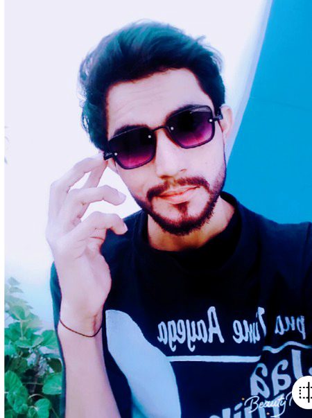 💔دل کی بستی ویران کر کے چلا گیا
جو شخص کہتا تھا بڑا پیار ہے تم سے _💔
Tanha Aliyan 💔💔💔