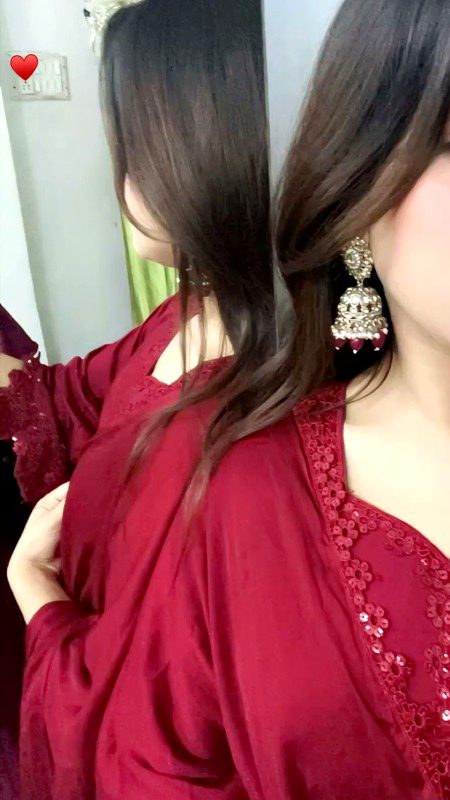 " بہت مشکل ہے خود کے جیسی دنیا تلاشنا ..!!🖤