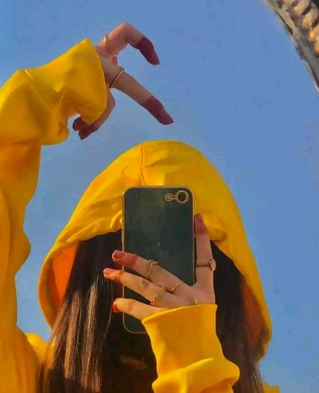 *جب بھی کوئی محبت کا اظہار کرے تو پوچھ لیا کریں کہ کتنے دن تک رہے گی* 💔