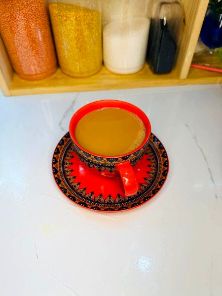 ایک تعلق ایک عقیدت ایک محبت
فقط چائے سے چائے تک 🧡🍵