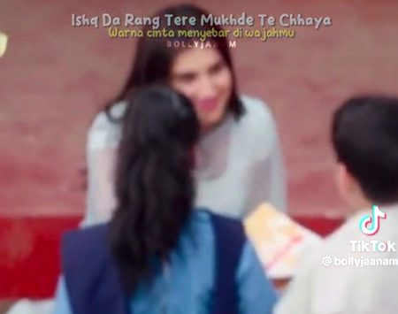 Fvrt song AanKHeN khete hen