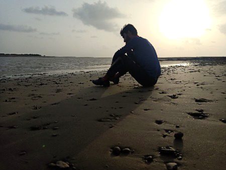 میری زندگی میں نا سہی 😒
پر پوسٹ پر تو آیا کرو نا 🔥🖤