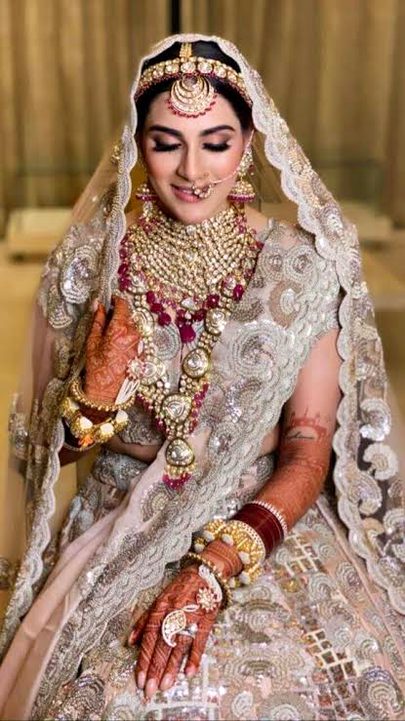 Beautiful People image