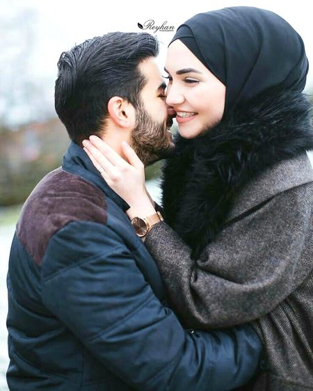 وہ ایسا ہے کہ۔❤️🌹
اُس سے مُحبت کرنے کے لئے زِندگیاں اُدھار لی جا سکتی ہیں۔🥀
وہ ایسا ہے کہ۔🌹
اُسے سامنے بٹھا کے تمام عُمر دیکھا جا سکتا ہے۔۔🥀
اُس کی وہ آنکھیں🌹
اِتنی حسین ہیں۔🌹
اِتنی حسین کہ ایک سو اڑسٹھ چاند کی راتیں صدقہ واری جائیں۔❤️