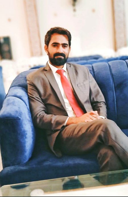 سچا ئي سٌورن جا سوداگر ٿيندا آهن ...
سُورن   لَڌو  سَجهہ  ،  پاڻهين  پيهي  آيا
ڪنهن کي ڏِيان منجهہ،مر ٿا چُڻڪن چت ۾