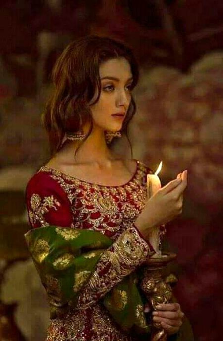 پارسا بھی بھٹک گئے اکثر
کچھ کشش تو ہے گناہوں میں.. 🔥
