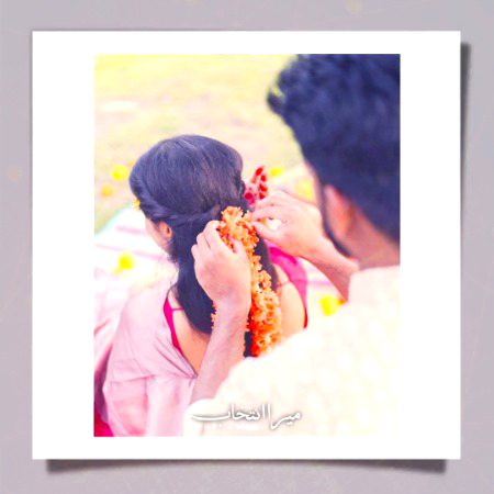 وہ عام سے خدوخال کی مالک ہے_💞
مگر اس میں کچھ بات ہے حب والی، نظریں قابل عشق ہیں
گفتگو پر دل وارا جا سکتا ہے
اُسے عام نہیں کہا جا سکتا، سہولت سے میرے دل پر عشق کا اسم کندہ کر دینے والی_❤🌹💫