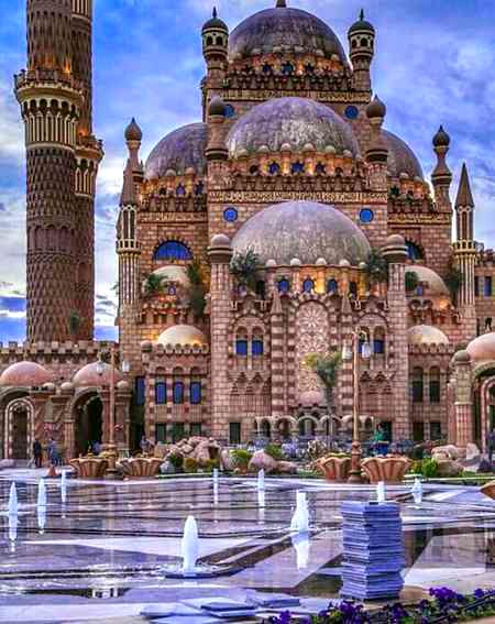 BEAUTIFUL MASJID