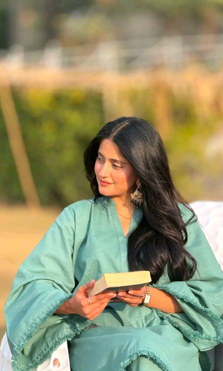 اول رکھا ہے تجھے ہر لحاظ سے 
تم تو ہم میں بھی ہم سے پہلے ہو
❤️❤️